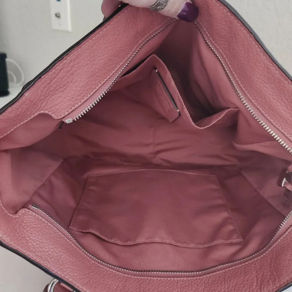 Like New Coach Elle Dusty Pink Leather Shoulder Bag Purse